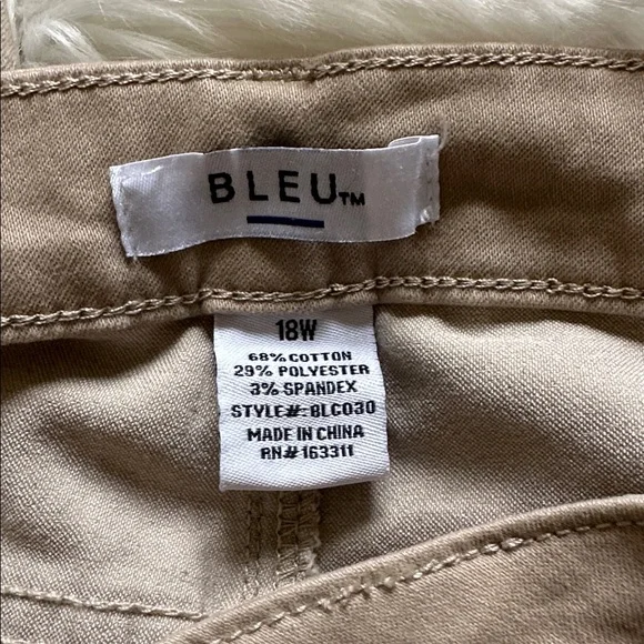 Stylish Tan Pants - Picture 3 of 5